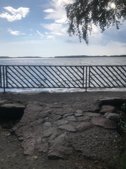 8B360405-612D-440D-87C8-24D15735CAEA